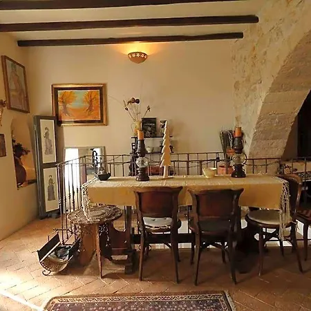 Scappo In Umbria, Bellavista מלון אמליה
